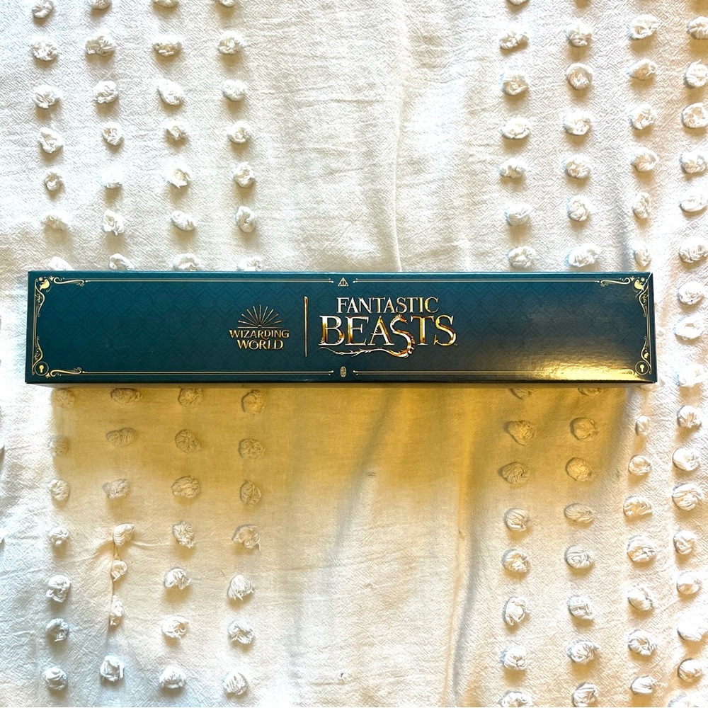 Fantastic Beasts Mystery Pack Magical Creatures Series Wand and Stand